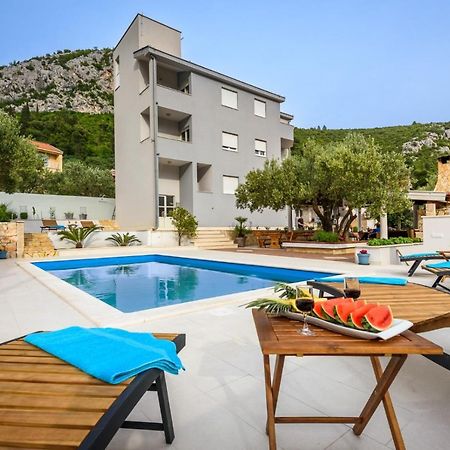 Apartments Bjelis كليك المظهر الخارجي الصورة