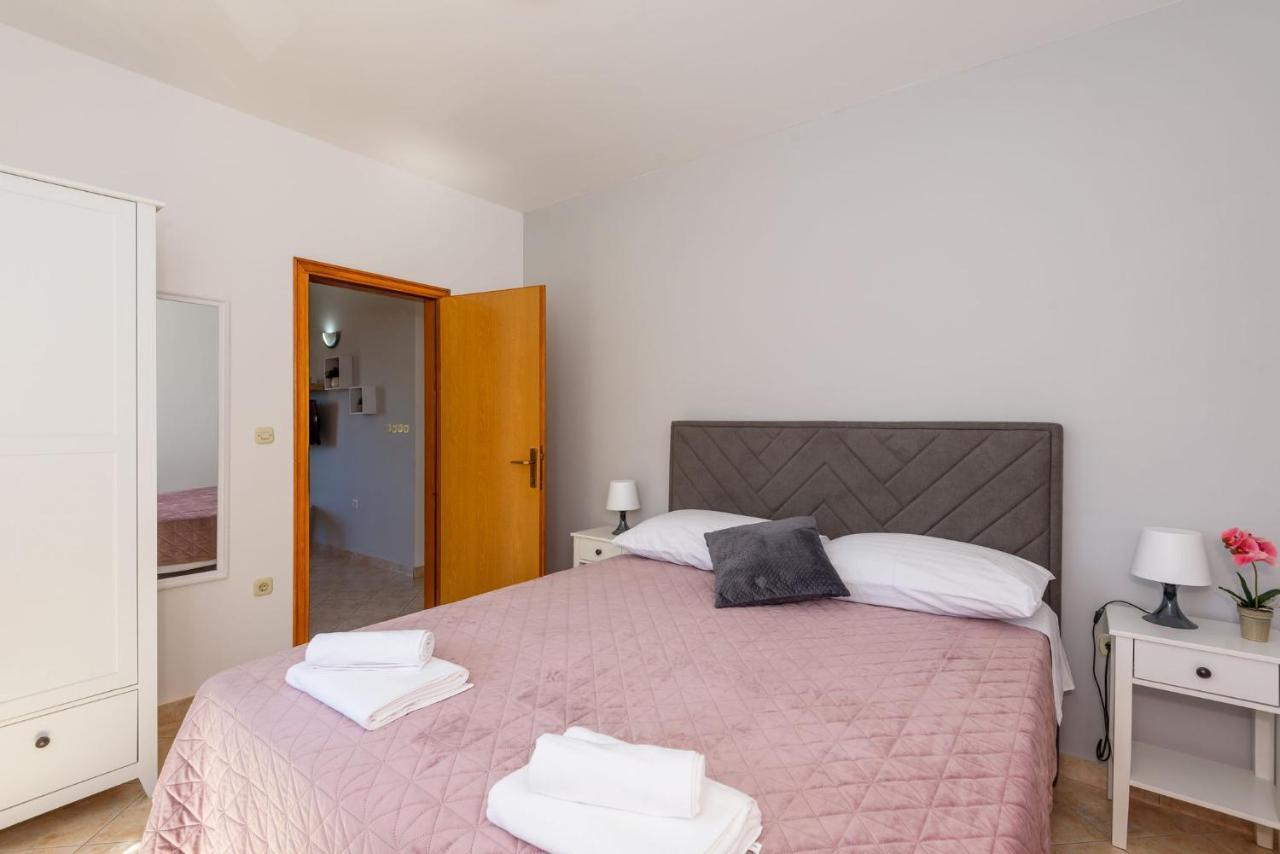 Apartments Bjelis كليك المظهر الخارجي الصورة