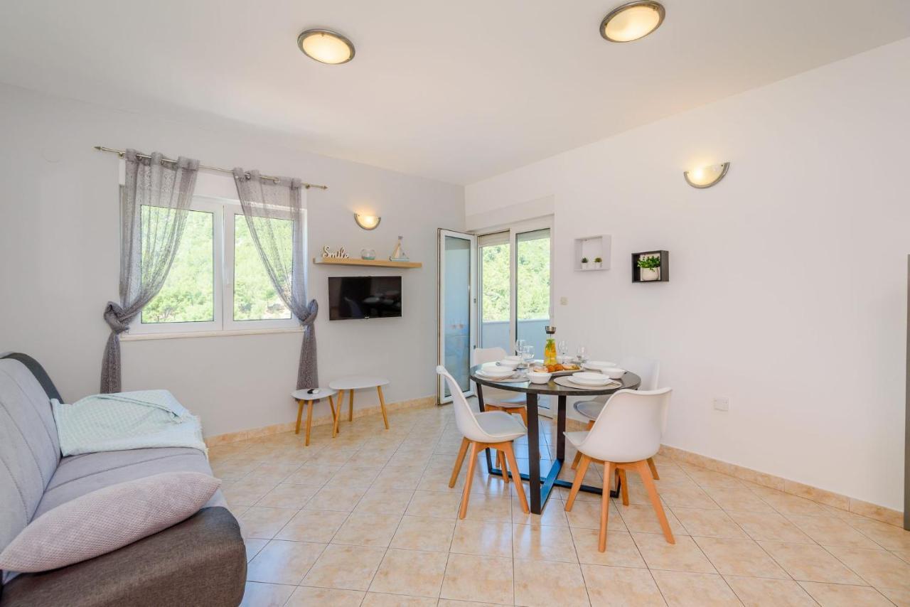 Apartments Bjelis كليك المظهر الخارجي الصورة