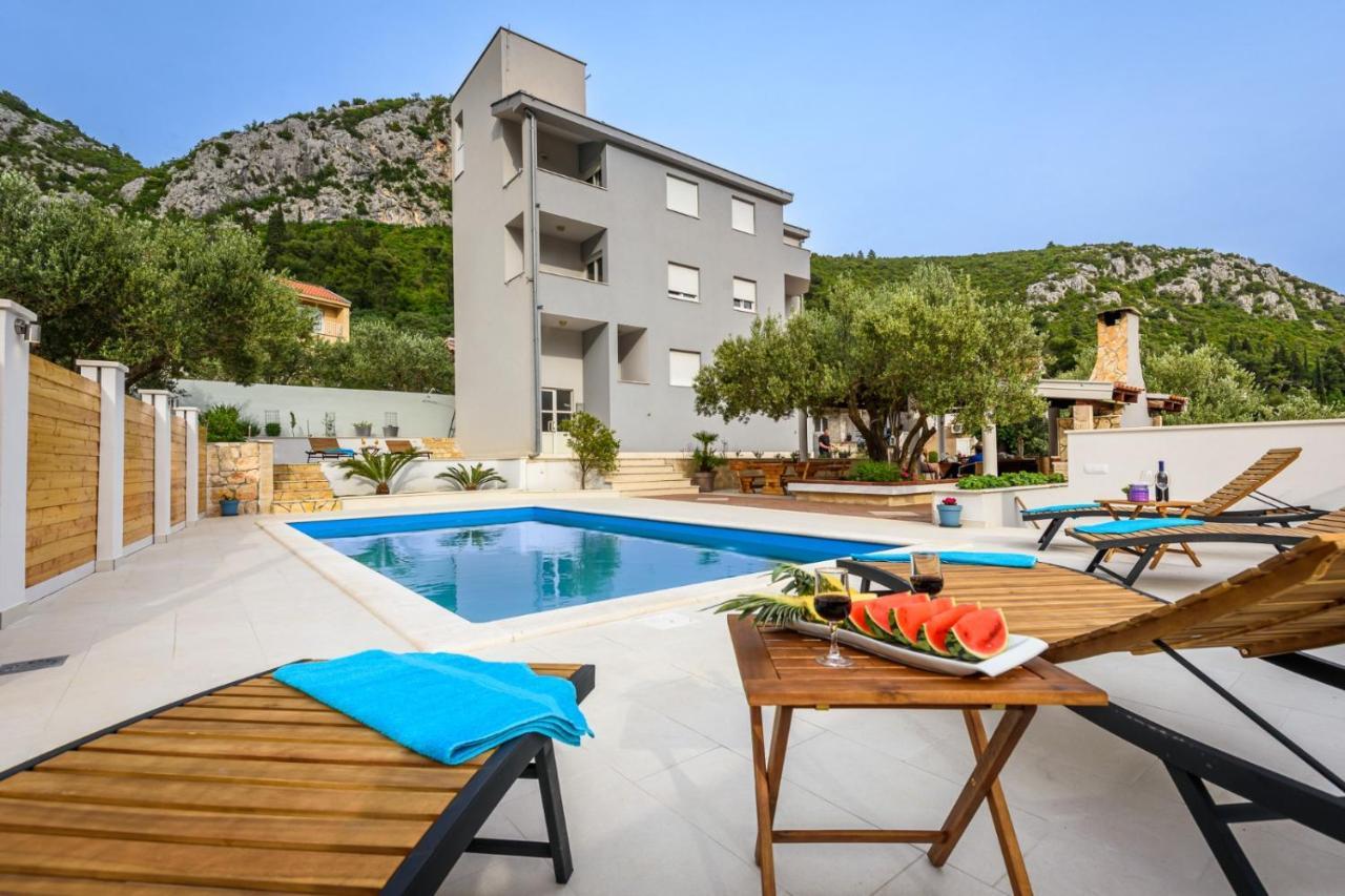 Apartments Bjelis كليك المظهر الخارجي الصورة