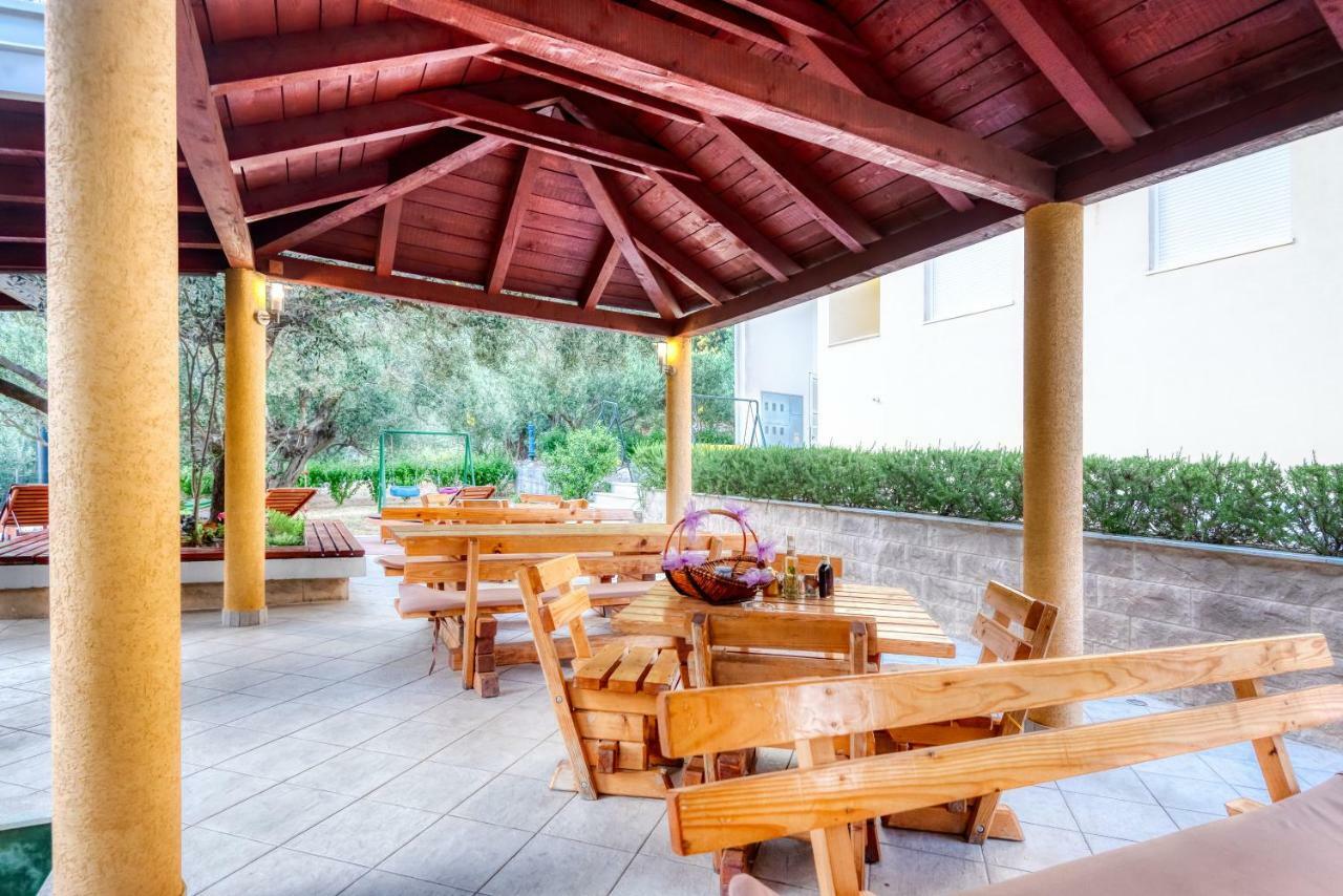 Apartments Bjelis كليك المظهر الخارجي الصورة