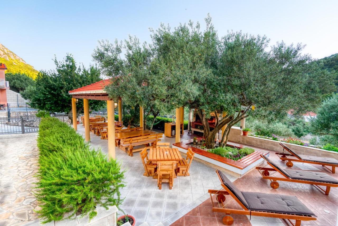Apartments Bjelis كليك المظهر الخارجي الصورة